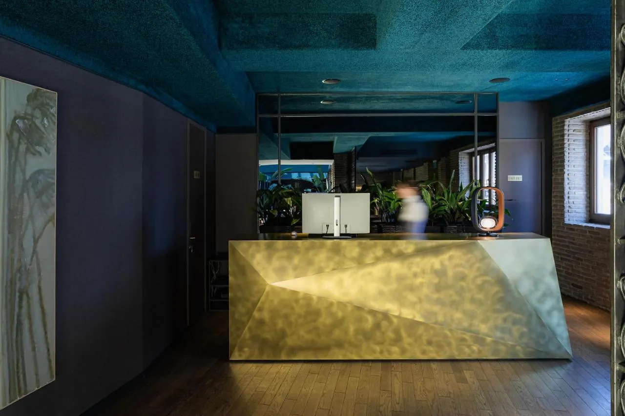 טביליסי Puris Moedani Boutique Hotel